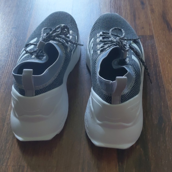 Adidas Questar Rise - Picture 3 of 5